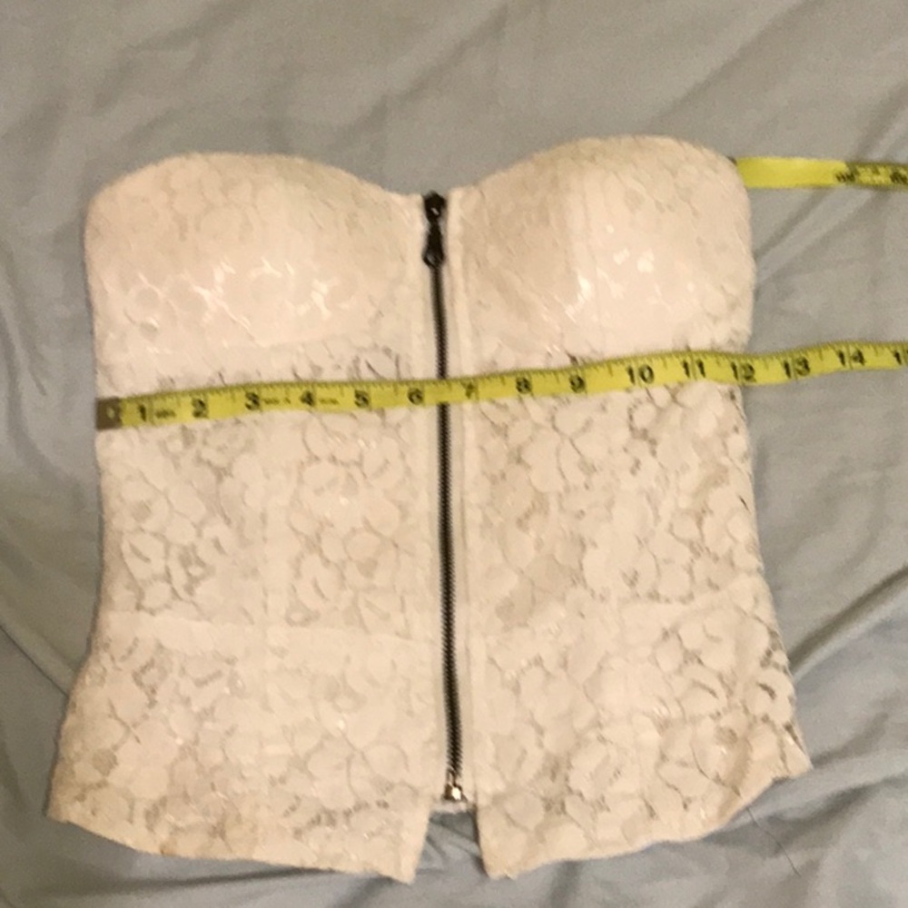 Lace bustier - Picture 3 of 5